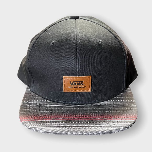 VANS Off The Wall Leather Patch Logo Striped Rim Adjustable Snapback Cap